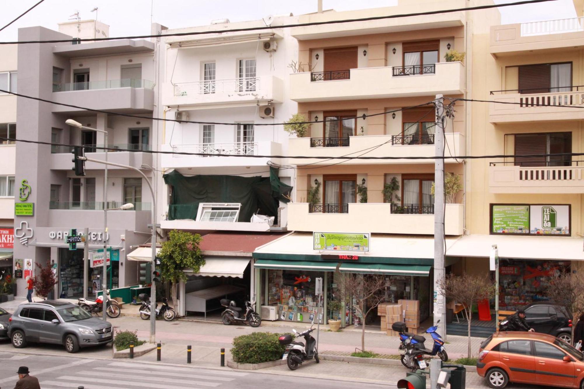 Tres Jolie - Stylish Cityheart Apartment ريثيمنو المظهر الخارجي الصورة